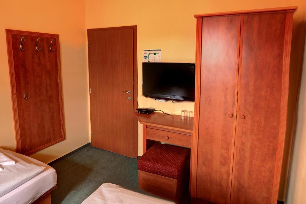 Stirinska Stodola U Prahy Hotel Kamenice Buitenkant foto