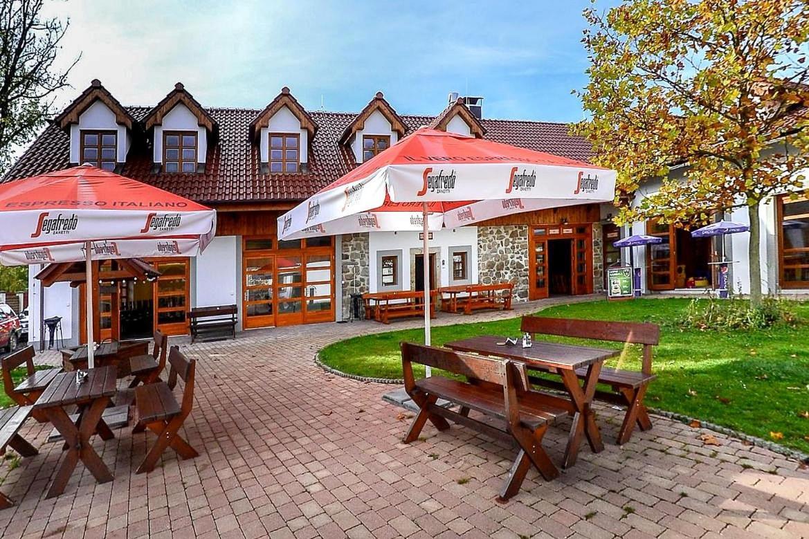 Stirinska Stodola U Prahy Hotel Kamenice Buitenkant foto