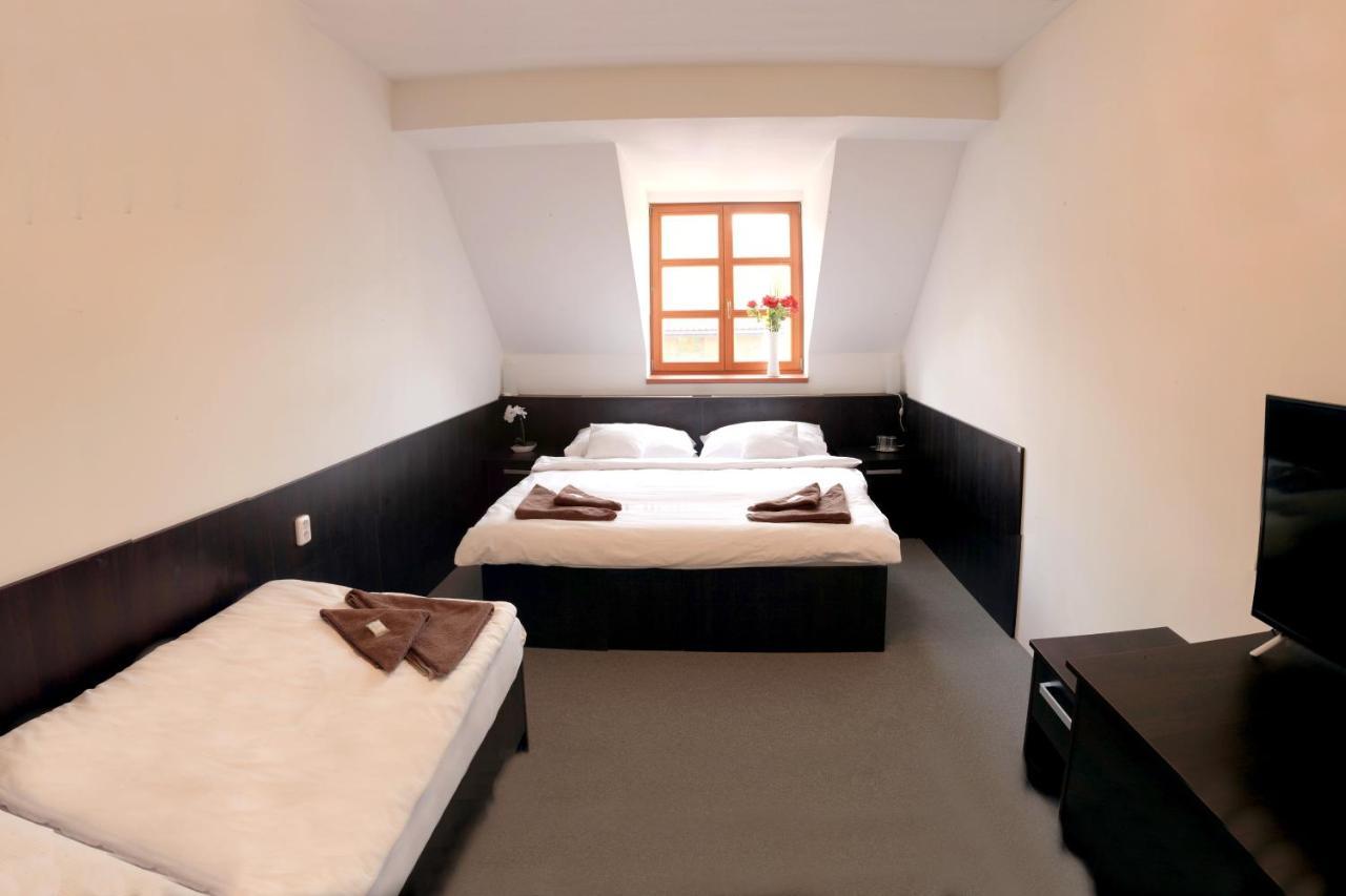 Stirinska Stodola U Prahy Hotel Kamenice Buitenkant foto
