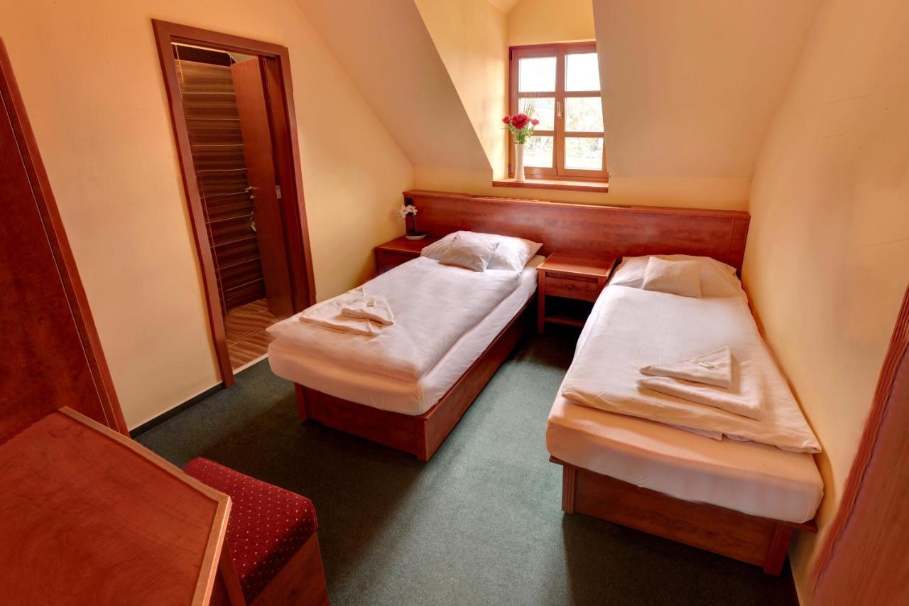 Stirinska Stodola U Prahy Hotel Kamenice Buitenkant foto