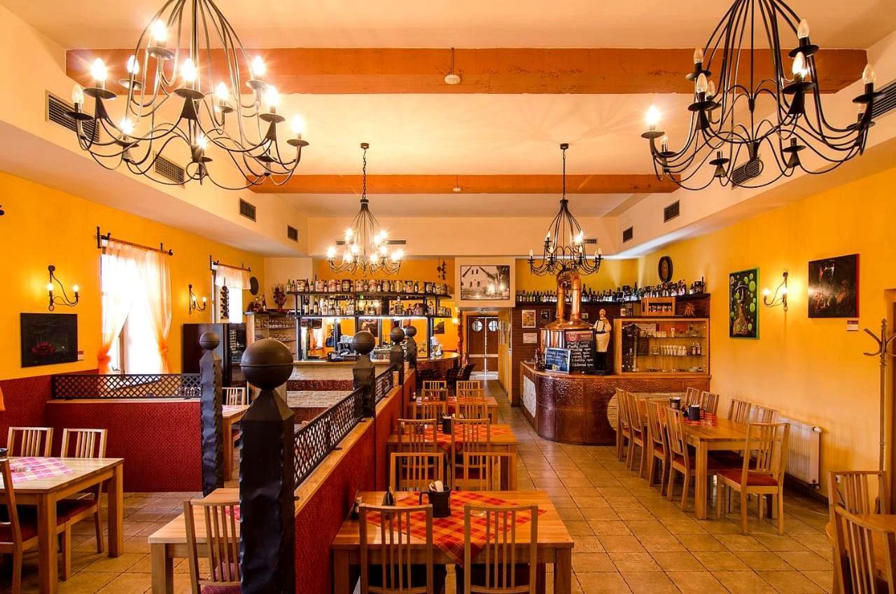 Stirinska Stodola U Prahy Hotel Kamenice Buitenkant foto
