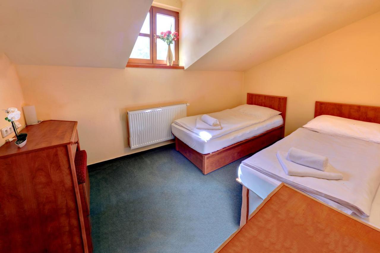 Stirinska Stodola U Prahy Hotel Kamenice Buitenkant foto